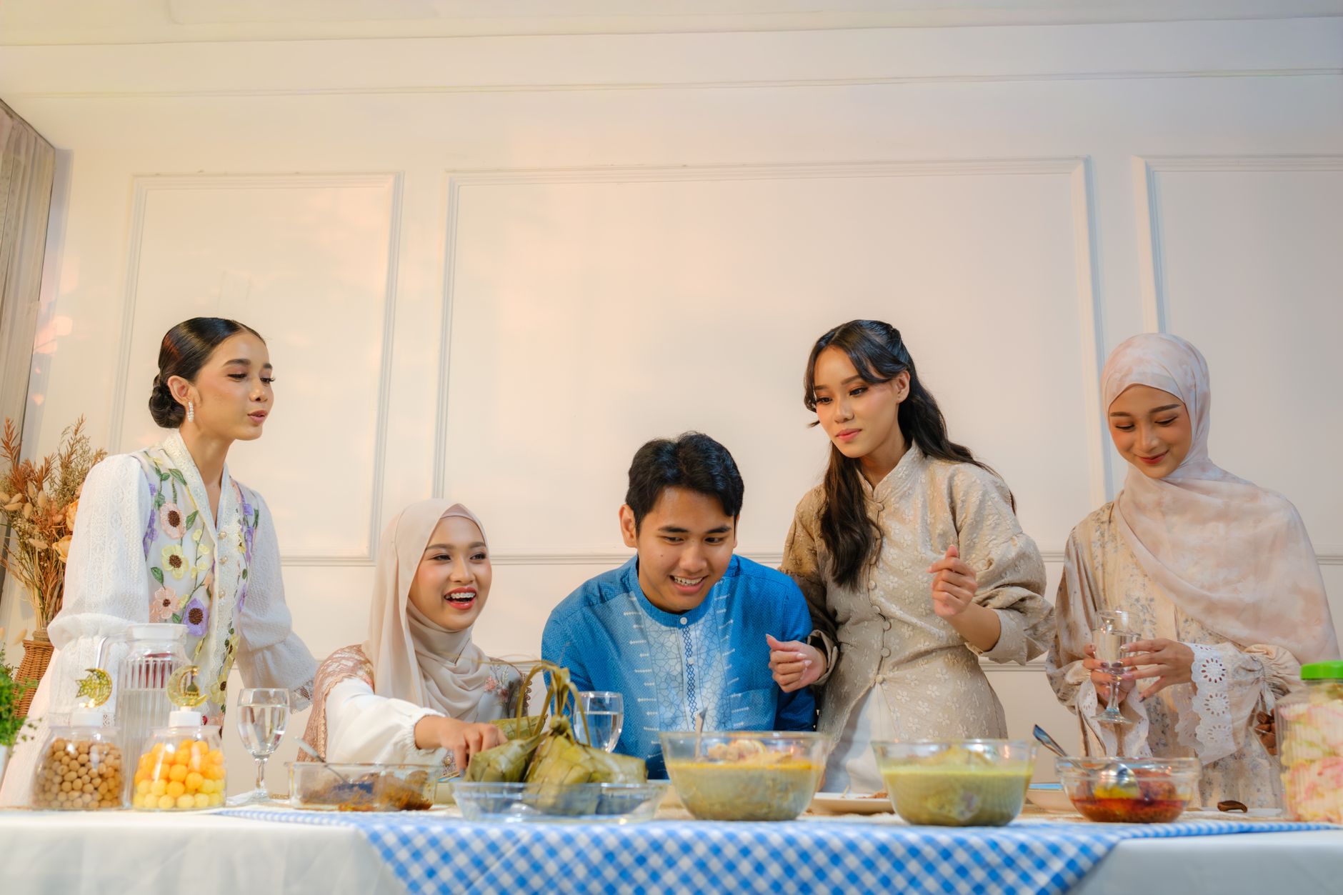 Analisis Kasus: Strategi Promo Umroh Ramadhan 2027 untuk Hemat 30%