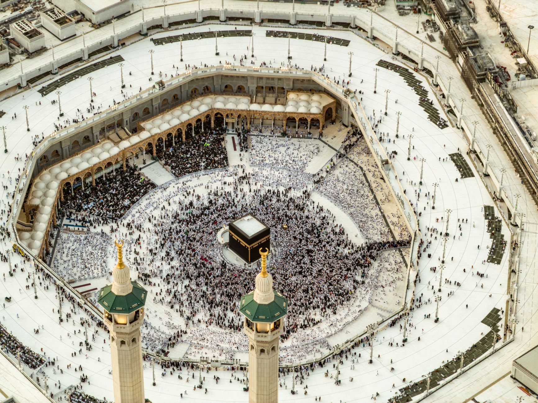 Panduan lengkap syarat-syarat umroh yang wajib dipenuhi jemaah calon peziarah