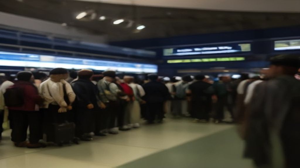 Syarat umroh mandiri: paspor berlaku, visa, vaksinasi lengkap, asuransi, dan dokumen perjalanan siap